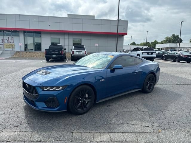 Used 2024 Ford Mustang GT RWD image 4