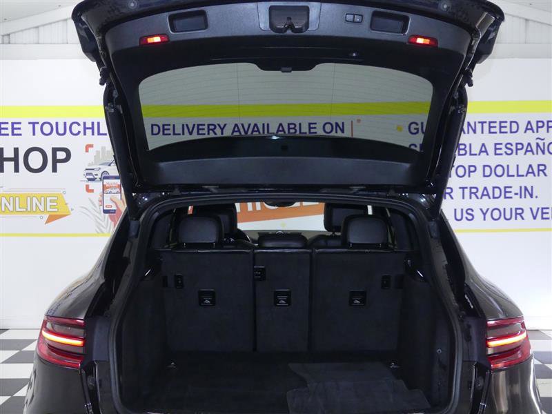 Used 2018 Porsche Macan Turbo image 29