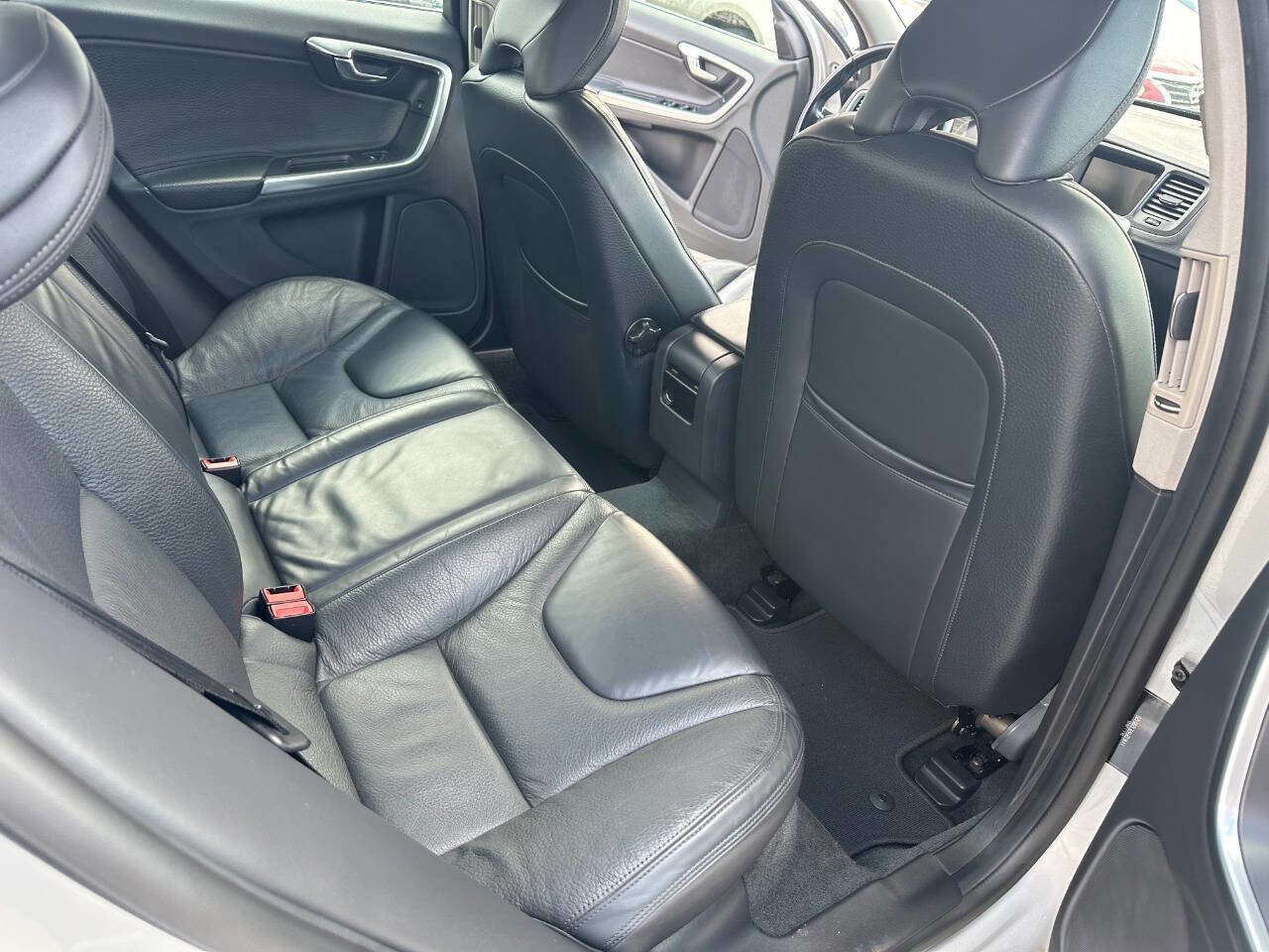 Used 2014 Volvo S60 T5 image 15