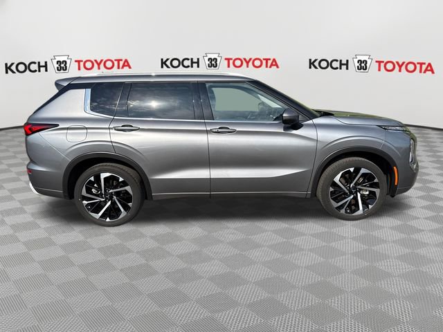 Used 2023 Mitsubishi Outlander SEL 40th Anniversary AWD/4WD image 9