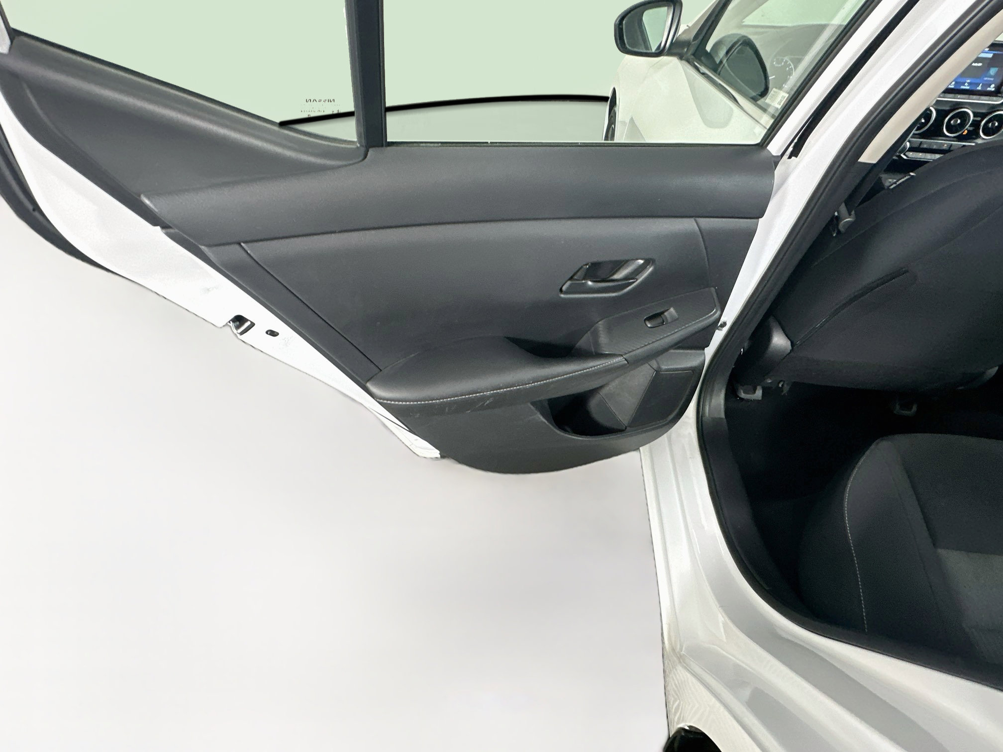 Used 2025 Nissan Sentra SV FWD image 25