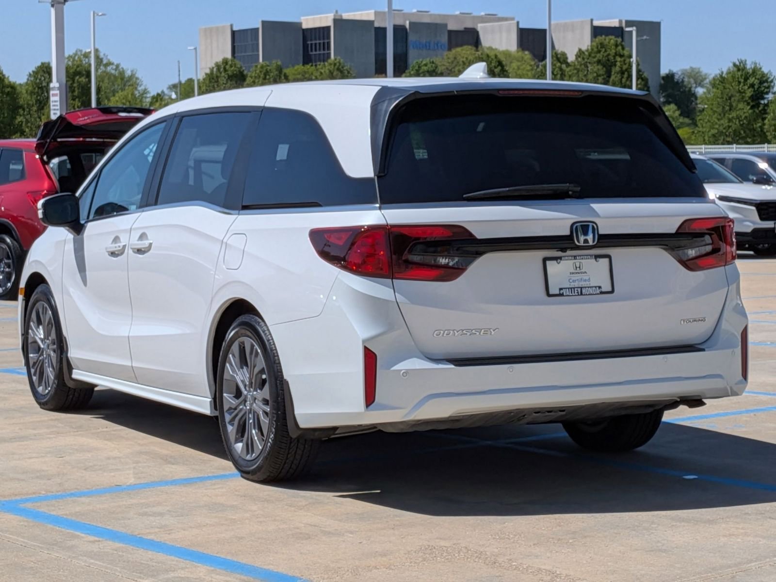 Certified 2025 Honda Odyssey Touring image 8