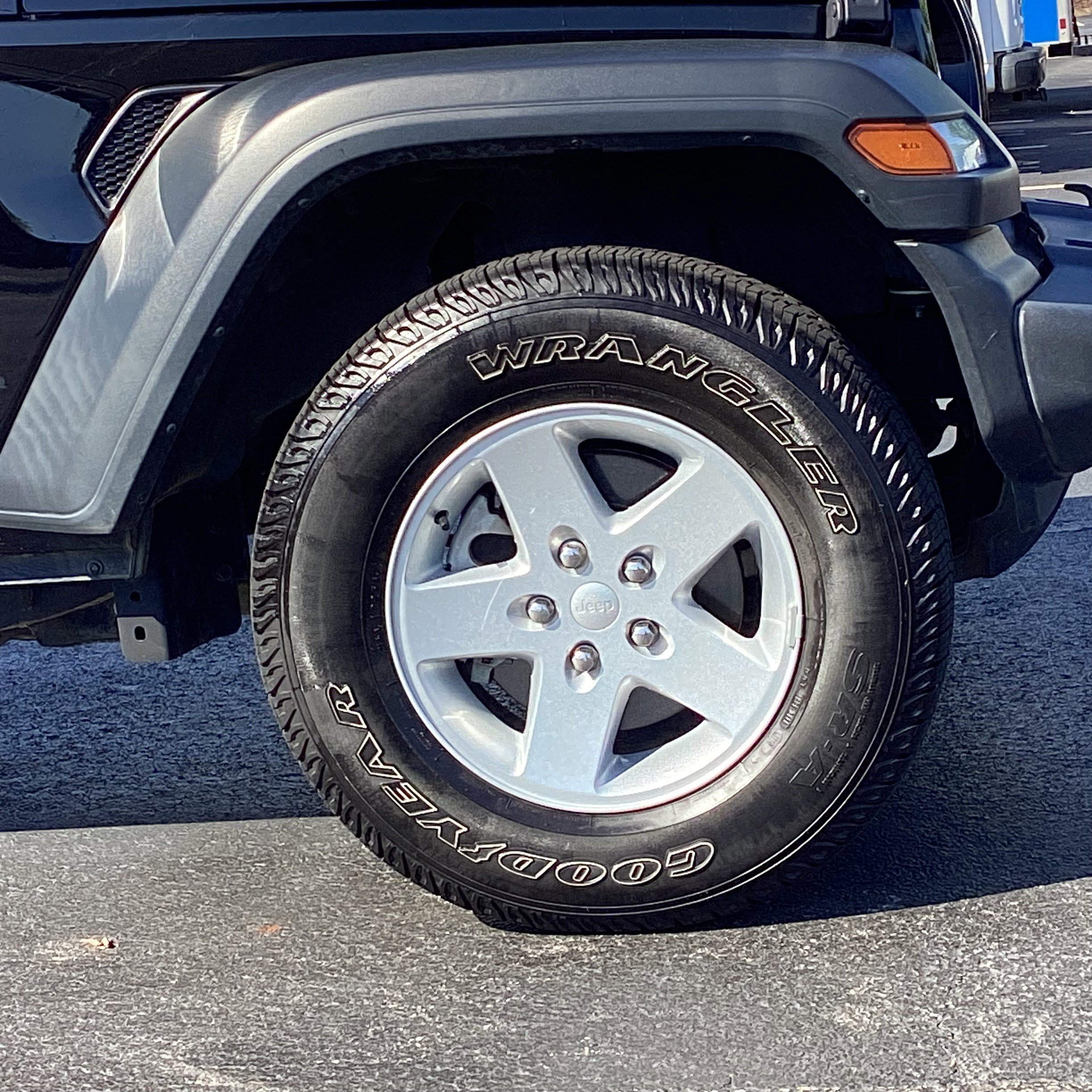 Used 2023 Jeep Wrangler Unlimited Sport AWD/4WD image 6
