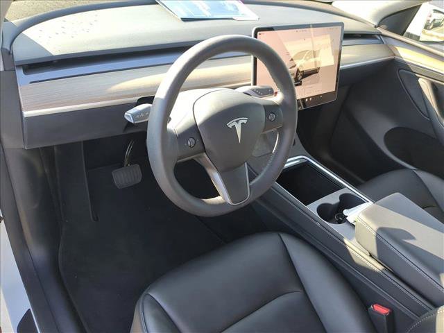 Used 2023 Tesla Model Y Long Range image 10