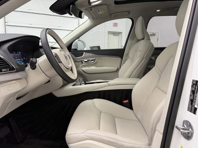 Certified 2023 Volvo XC90 B5 Plus w/ Protection Package Premier image 3