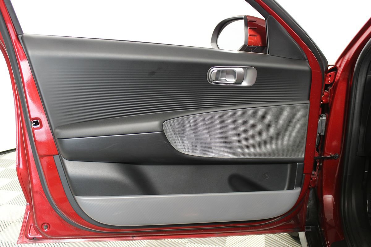 Used 2024 Hyundai Ioniq 6 SE RWD image 6