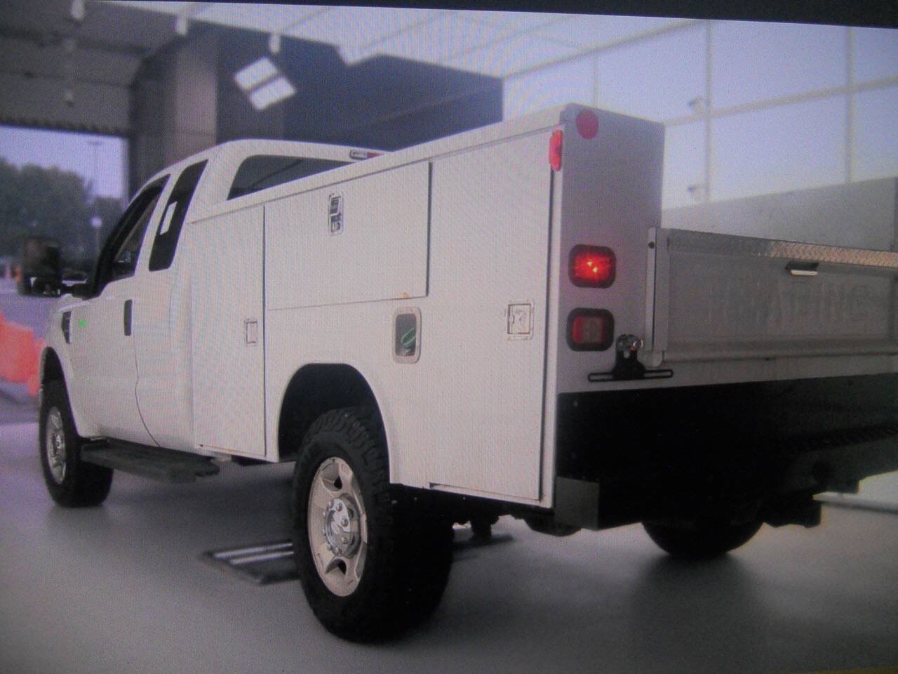 Used 2009 Ford F350 XLT AWD/4WD image 5