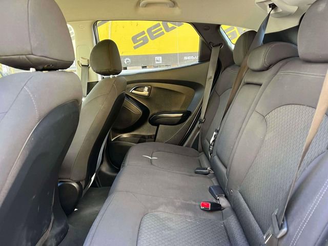 Used 2013 Hyundai Tucson GL image 11