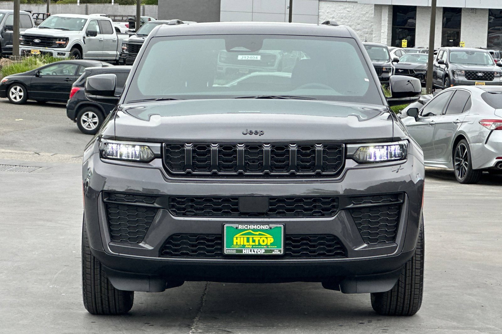 New 2026 Jeep Grand Cherokee Altitude AWD/4WD image 9
