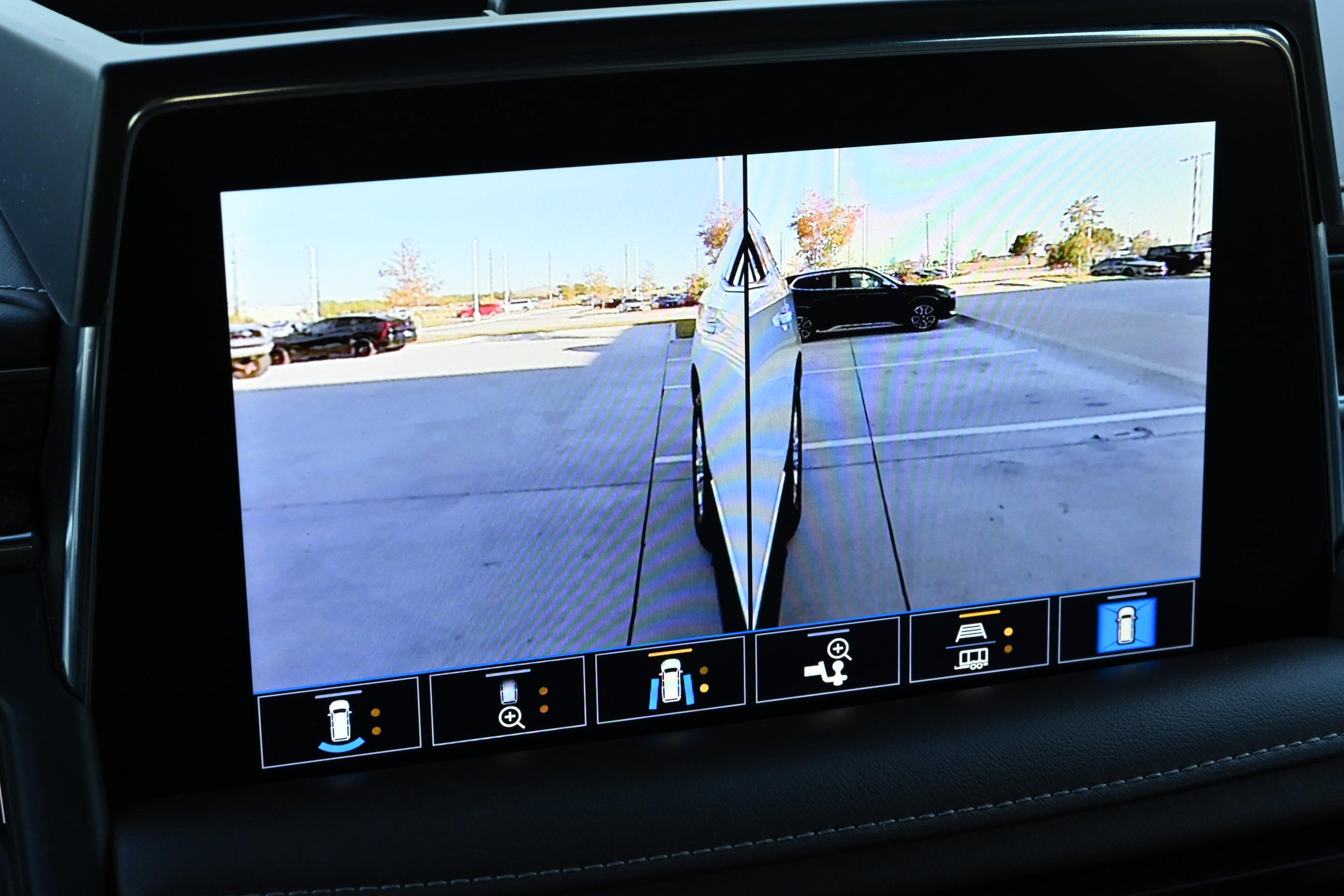 Used 2021 GMC Yukon SLT w/ SLT Premium Package image 33