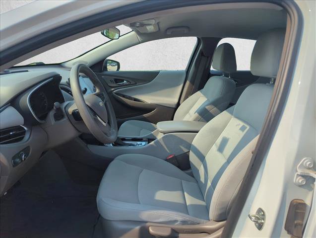 Used 2023 Chevrolet Malibu LS FWD image 16