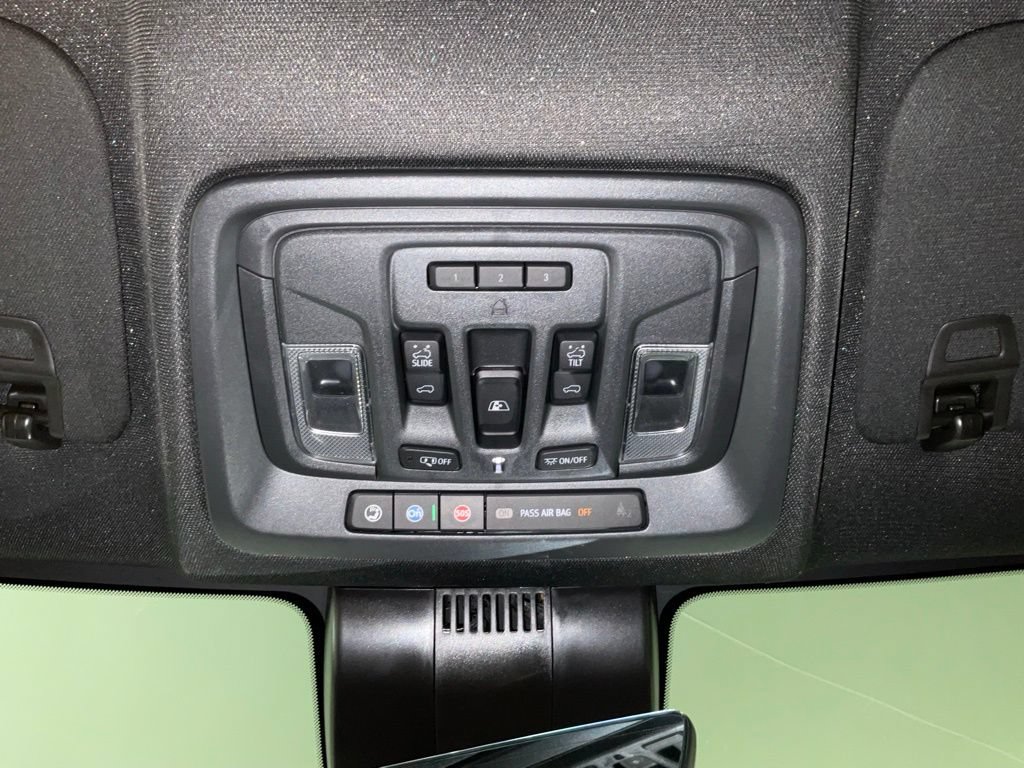 Used 2024 Chevrolet Silverado 1500 High Country AWD/4WD image 22