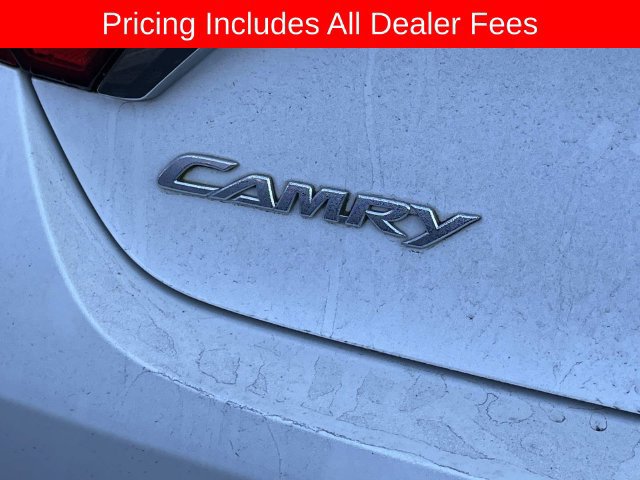 Used 2015 Toyota Camry SE FWD image 6