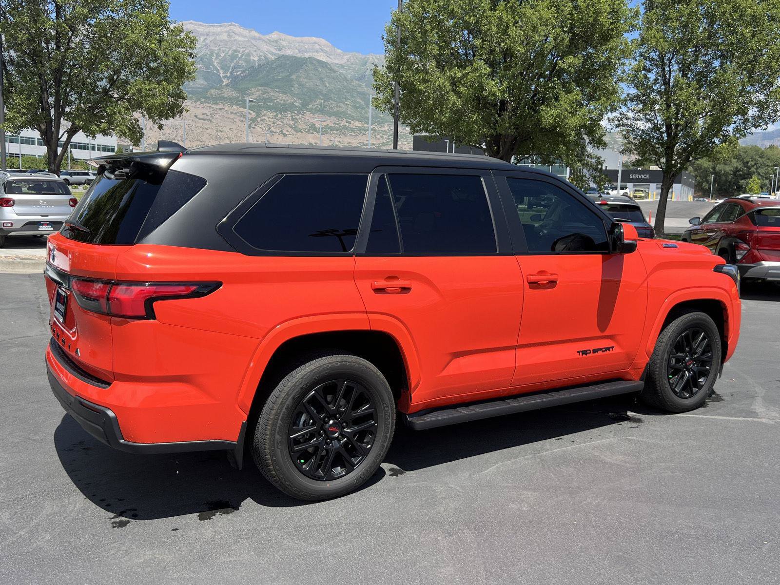 Used 2024 Toyota Sequoia SR5 w/ SR5 Premium Package AWD/4WD image 7