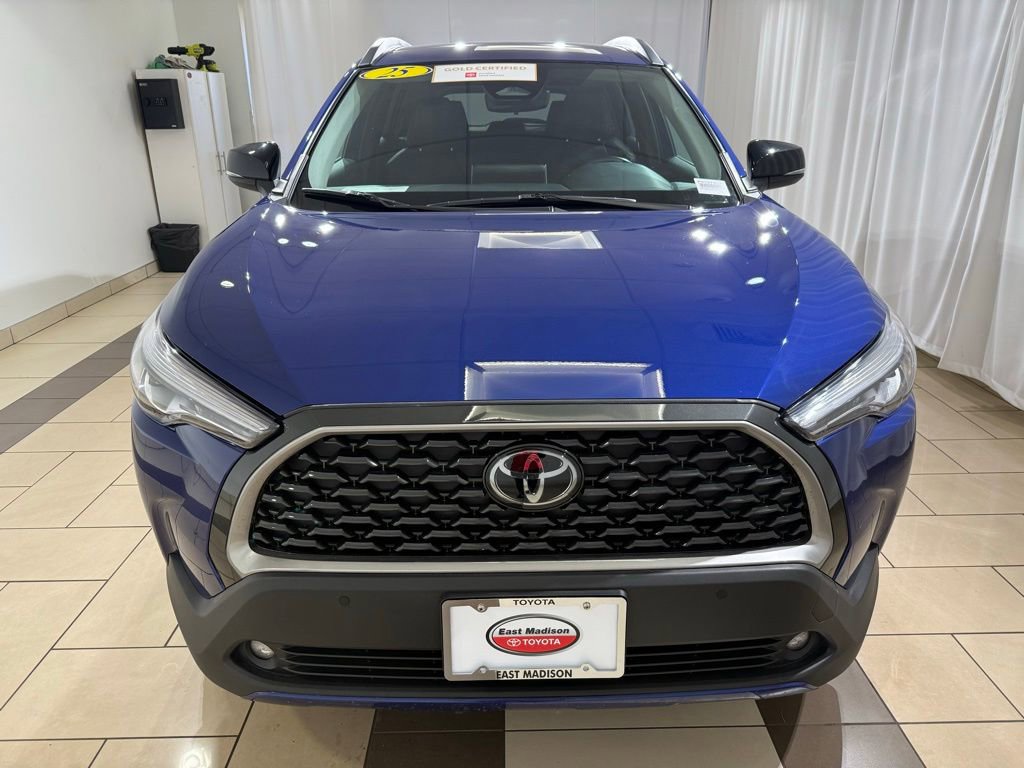 Certified 2025 Toyota Corolla Cross XLE image 8