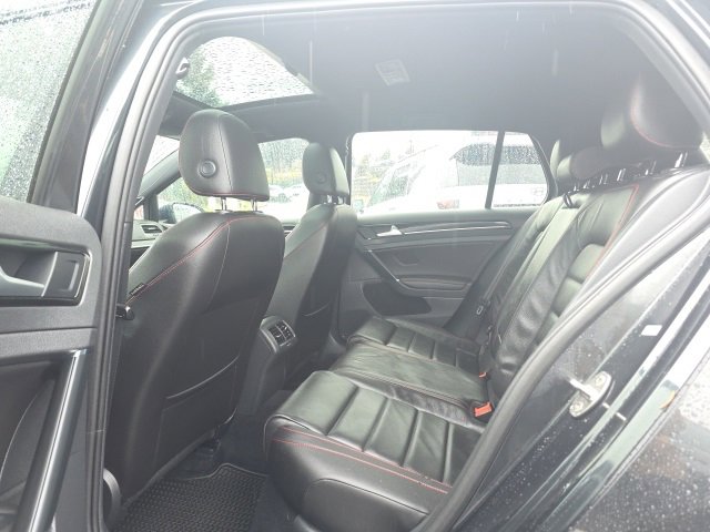 Used 2017 Volkswagen GTI SE image 27