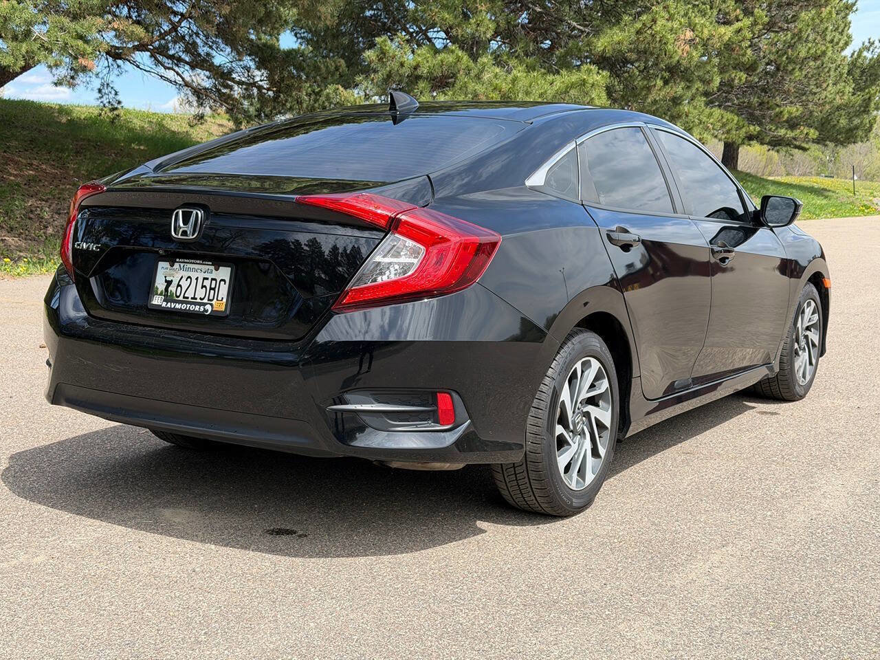 Used 2018 Honda Civic EX image 3