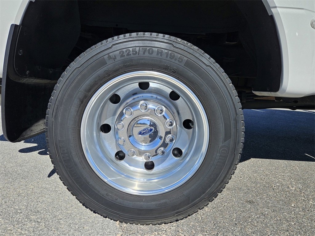 Used 2021 Ford F450 Platinum w/ FX4 Off-Road Package image 44