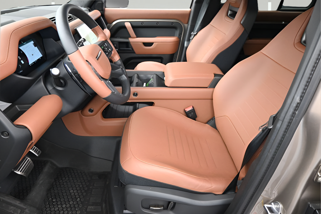 New 2026 Land Rover Defender 110 AWD/4WD image 5