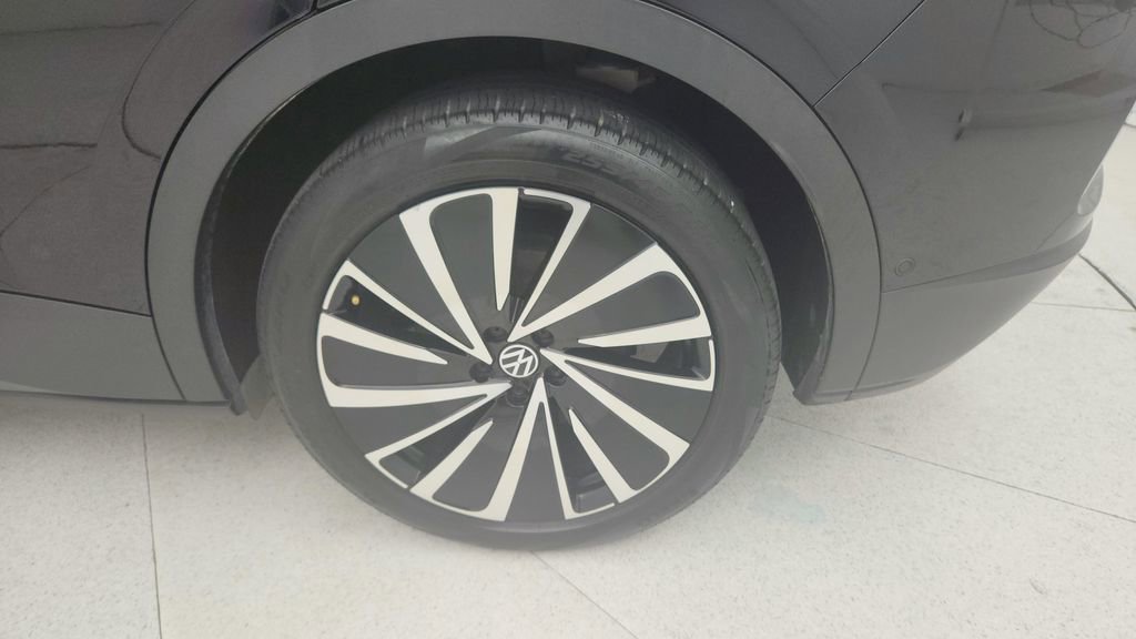 Used 2023 Volkswagen ID.4 Pro S Plus RWD image 26
