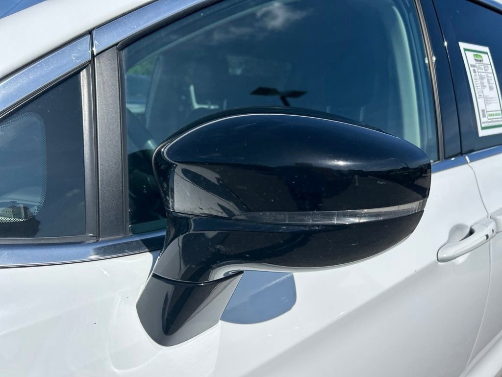 Used 2024 Chrysler Pacifica Touring-L FWD image 12