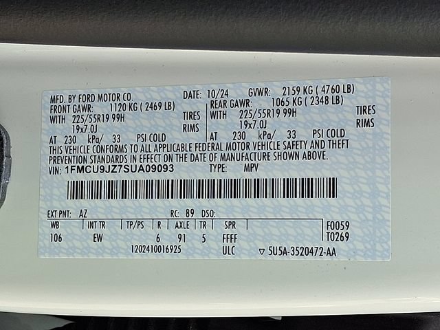 Certified 2025 Ford Escape Platinum AWD/4WD image 28