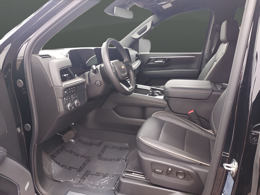Used 2025 Chevrolet Tahoe Premier AWD/4WD image 9