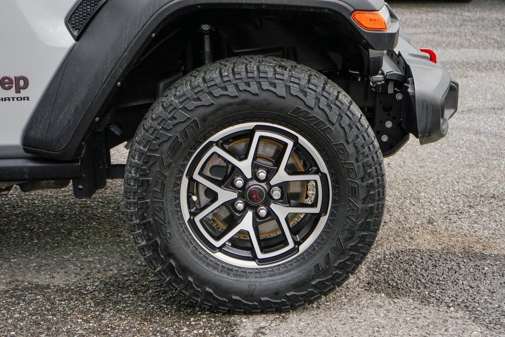 Used 2024 Jeep Gladiator Rubicon w/ Convenience Group AWD/4WD image 42