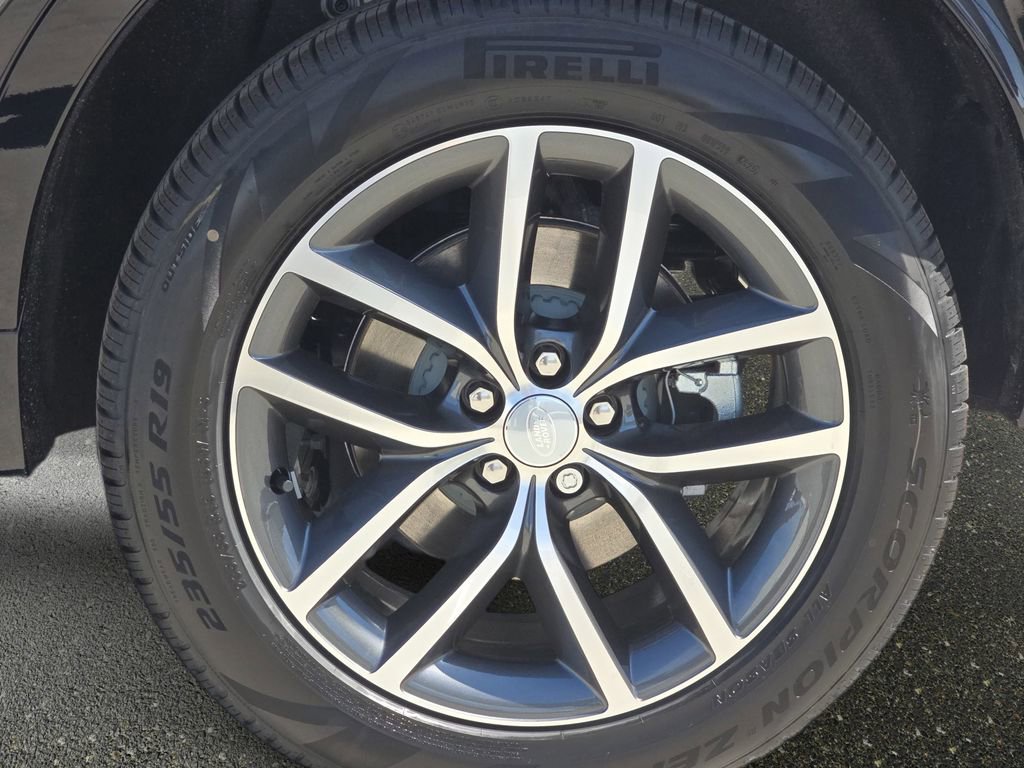 New 2026 Land Rover Discovery Sport Landmark image 34