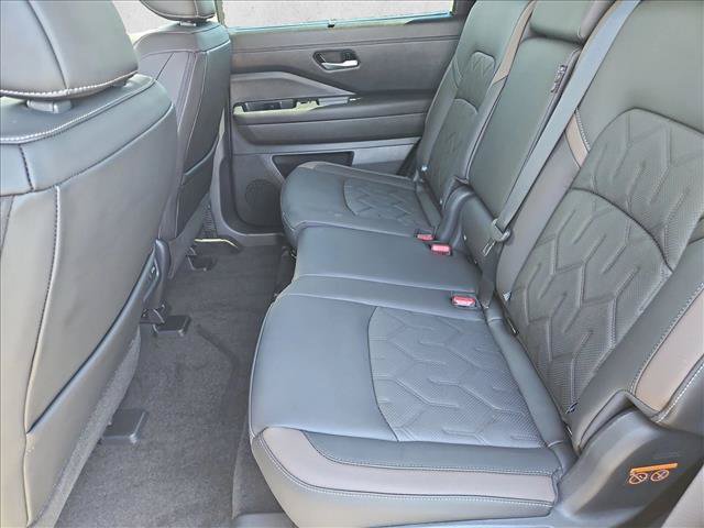 New 2026 Nissan Pathfinder Platinum w/ Cargo Package FWD image 16