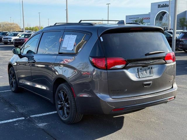 Used 2020 Chrysler Pacifica Touring-L AWD/4WD image 5