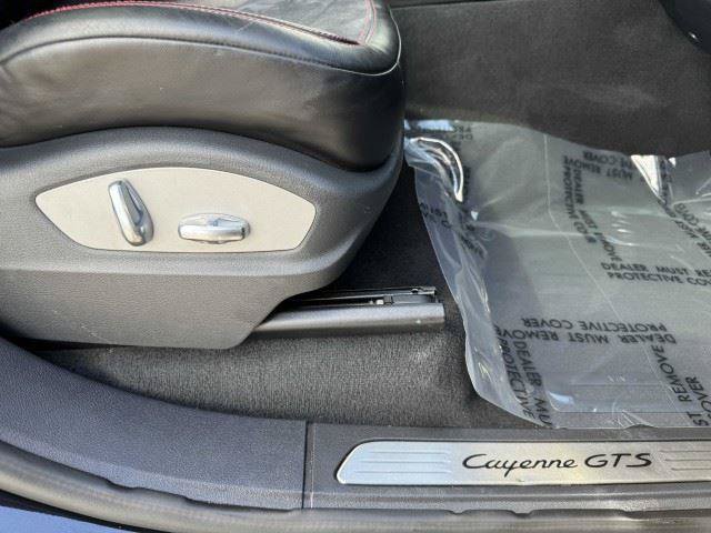 Used 2017 Porsche Cayenne GTS AWD/4WD image 53