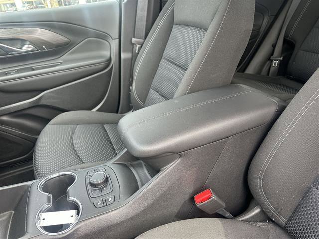 Used 2023 GMC Terrain SLE w/ Driver Convenience Package image 43