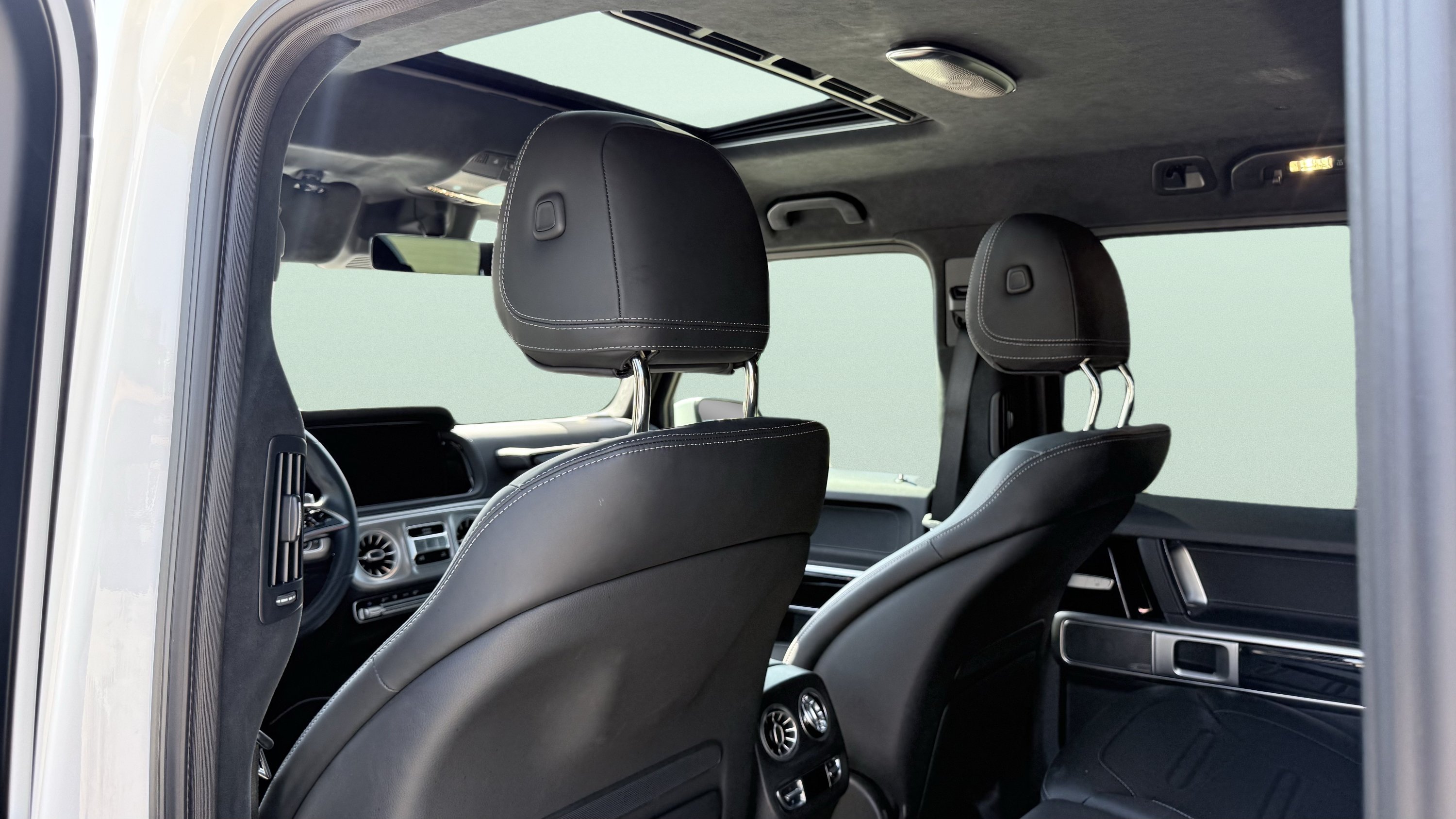 Used 2025 Mercedes-Benz G 550 image 33