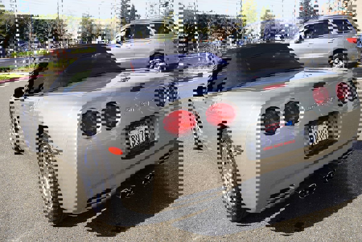 Used 1999 Chevrolet Corvette Convertible w/ Memory Pkg image 32