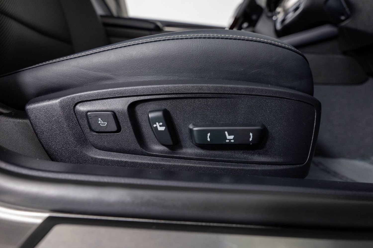 Used 2018 Lexus ES 350 w/ Navigation System Package FWD image 29