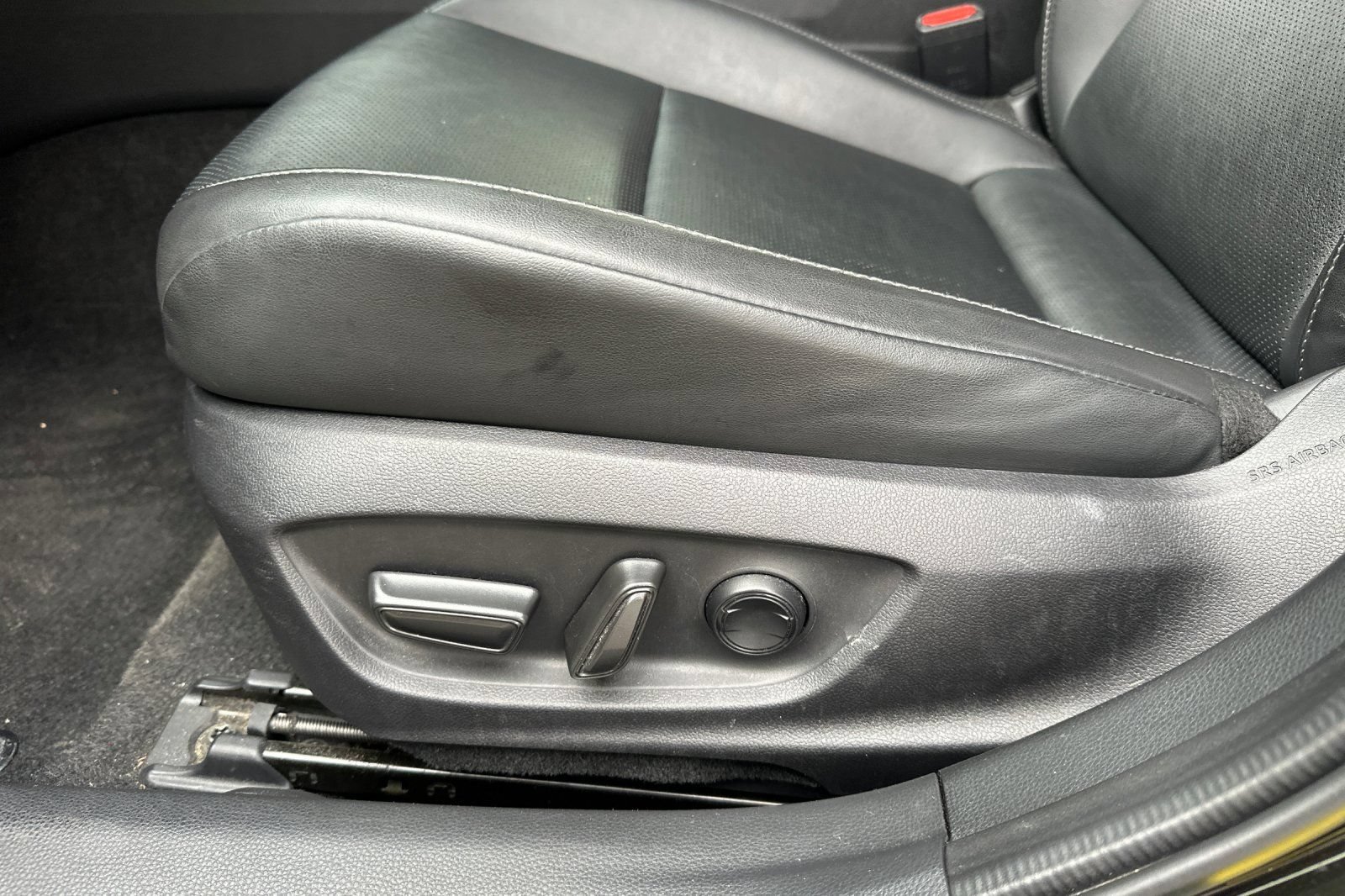 Used 2026 Toyota Prius LE FWD image 13