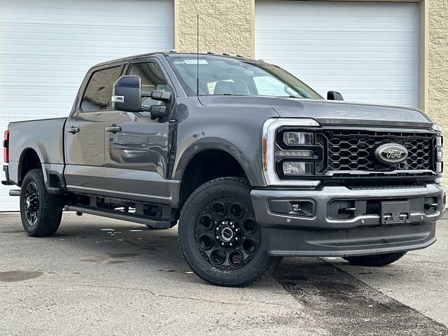 New 2026 Ford F350 Lariat w/ Black Appearance Package image 2