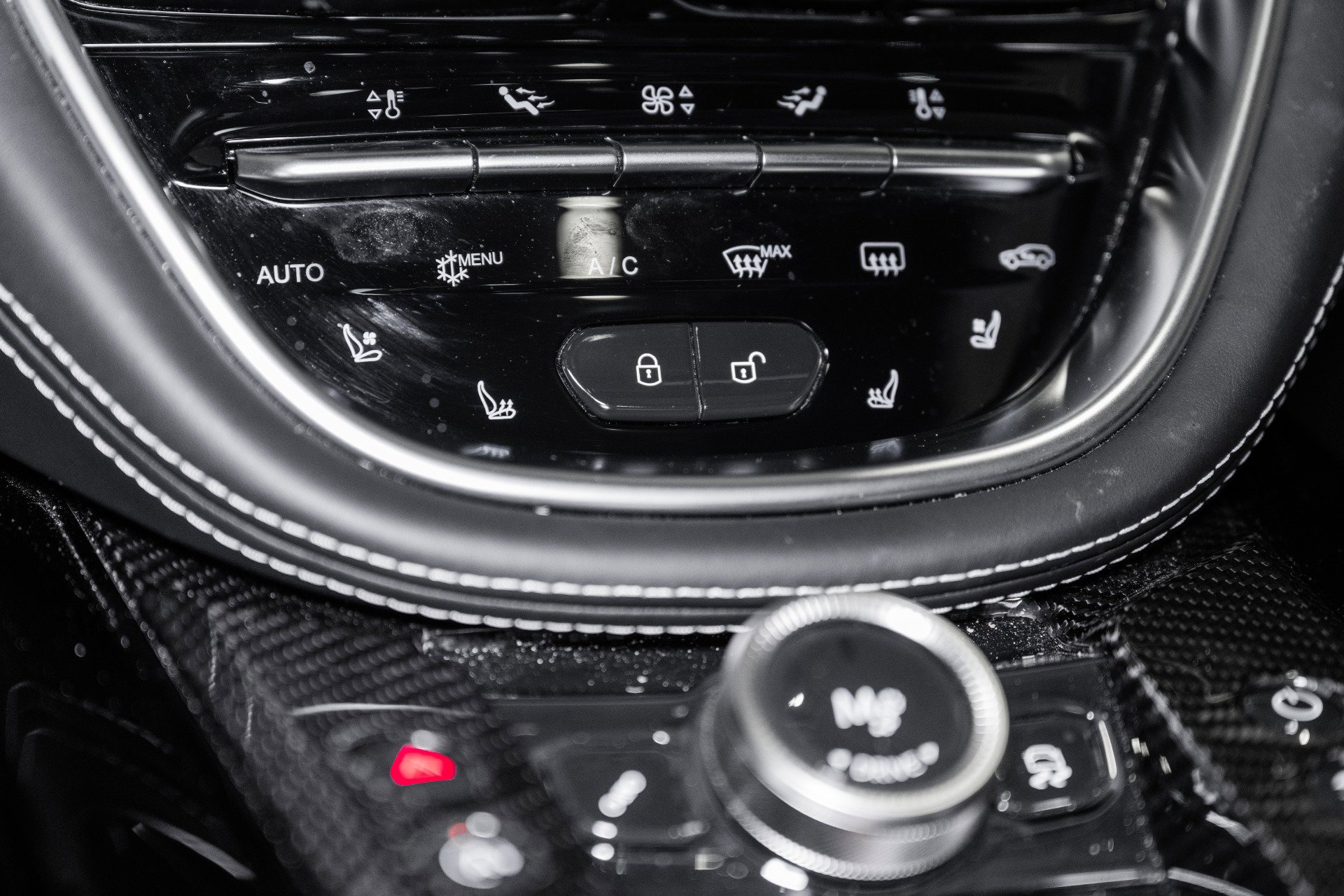 Used 2023 Aston Martin DBX 707 image 34