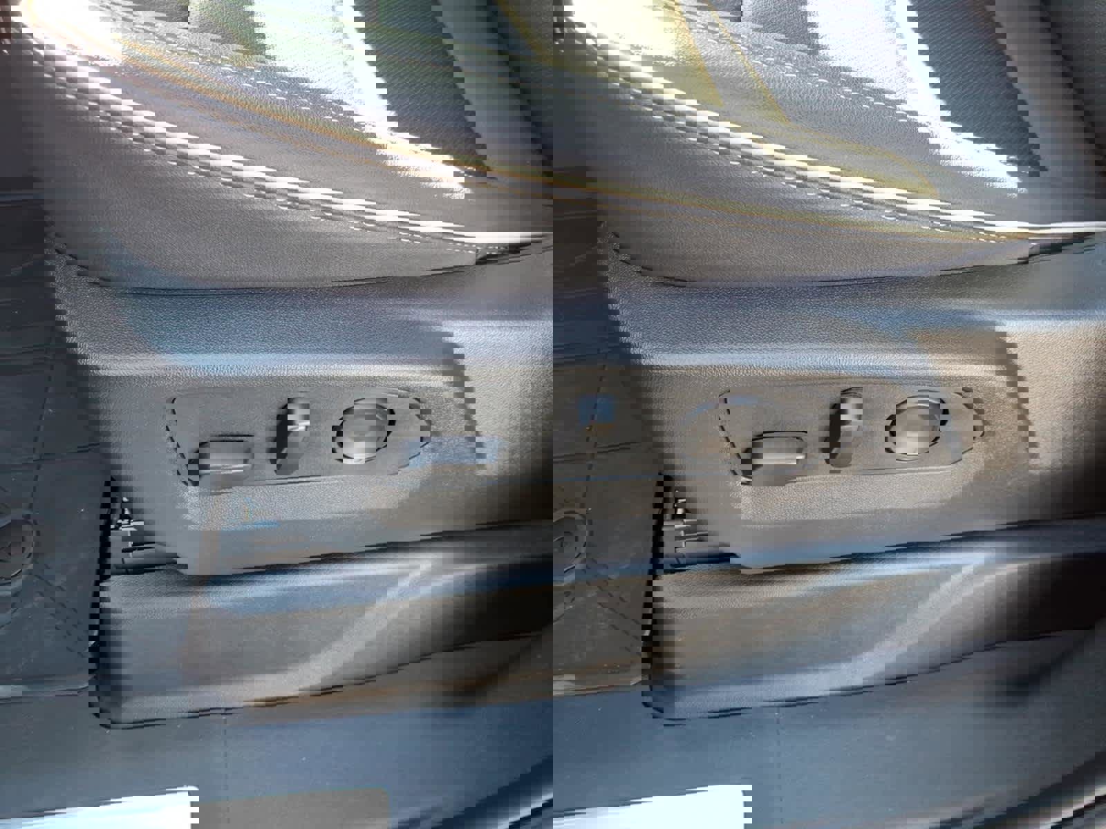 Certified 2025 Chevrolet Tahoe Premier image 3