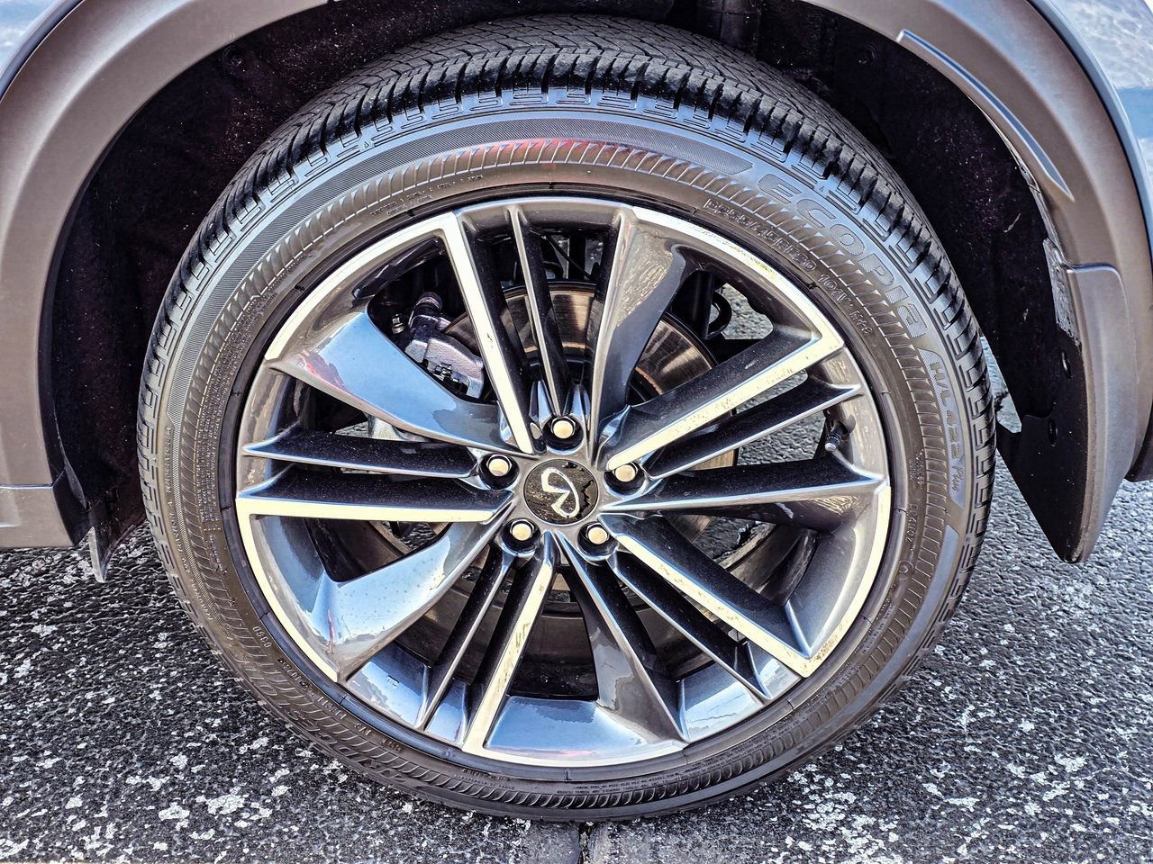 Used 2025 INFINITI QX55 Essential image 9