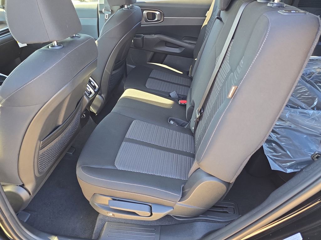 New 2026 Kia Sorento LX FWD image 16