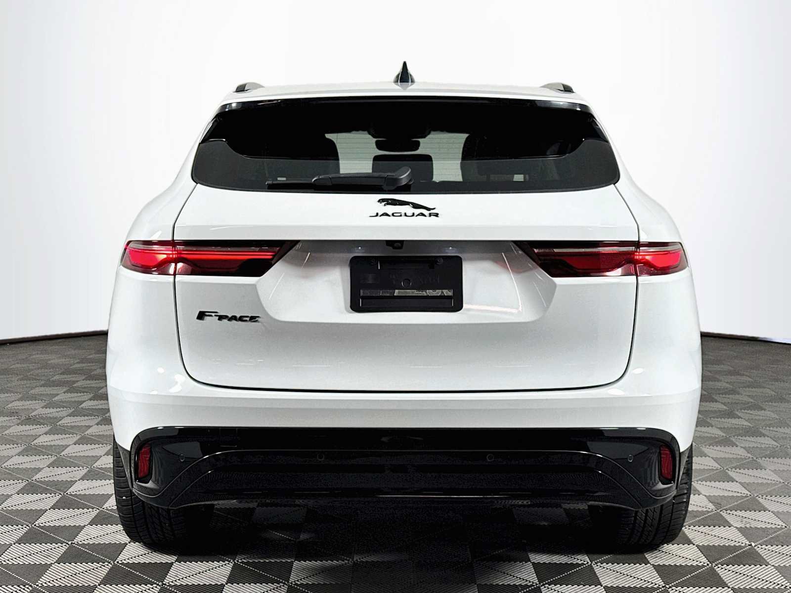 Used 2023 Jaguar F-PACE S AWD/4WD image 6