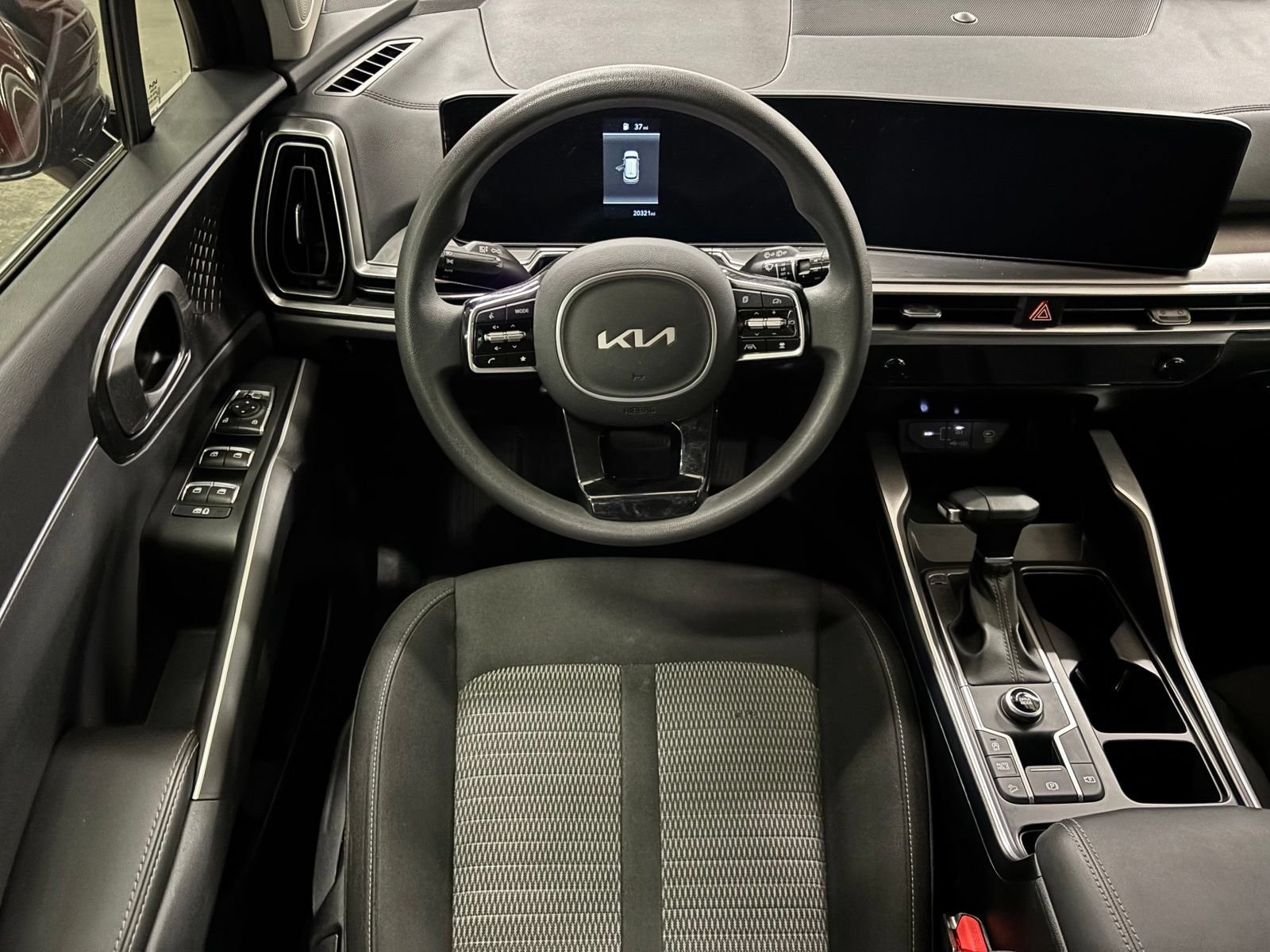 Used 2025 Kia Sorento LX FWD image 13