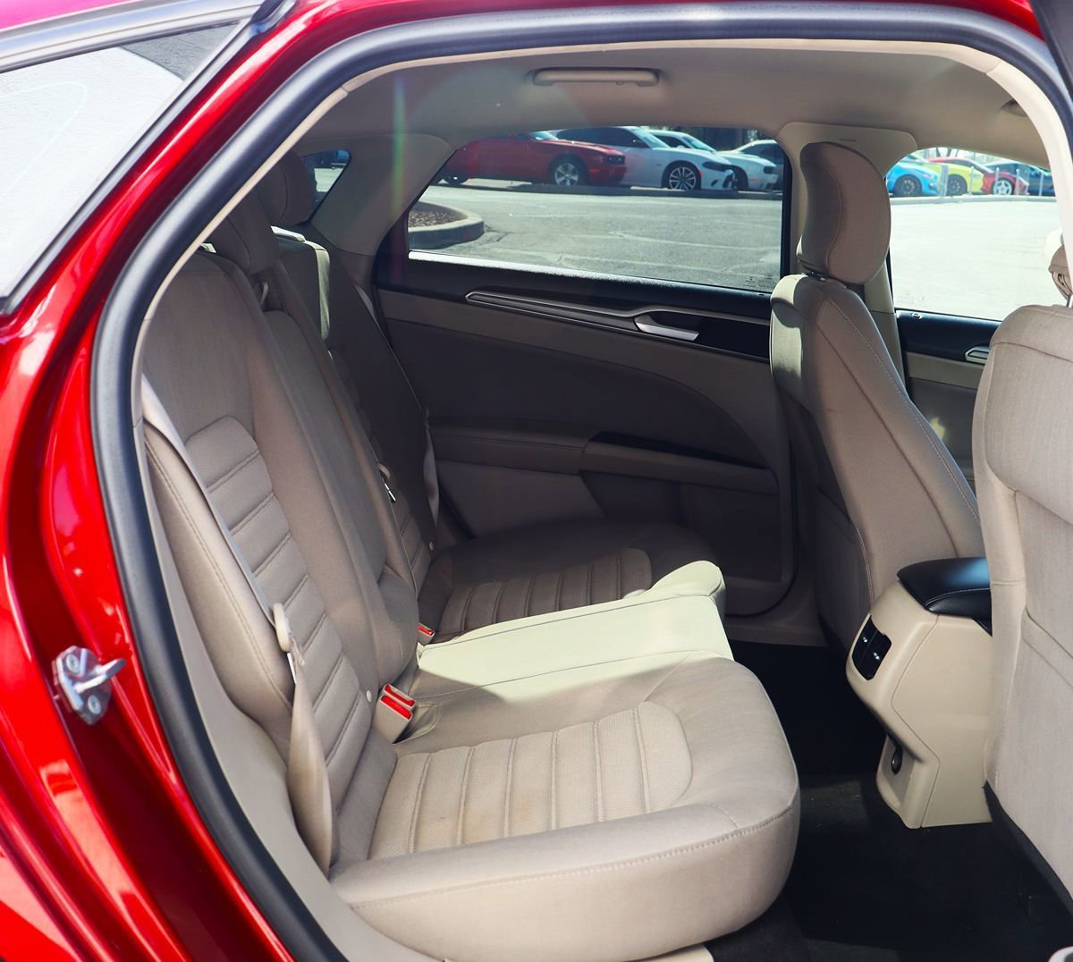 Used 2019 Ford Fusion SE image 27