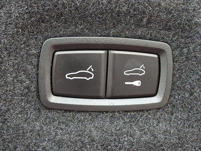 Certified 2022 Audi RS e-tron GT w/ Carbon Performance Package AWD/4WD image 29