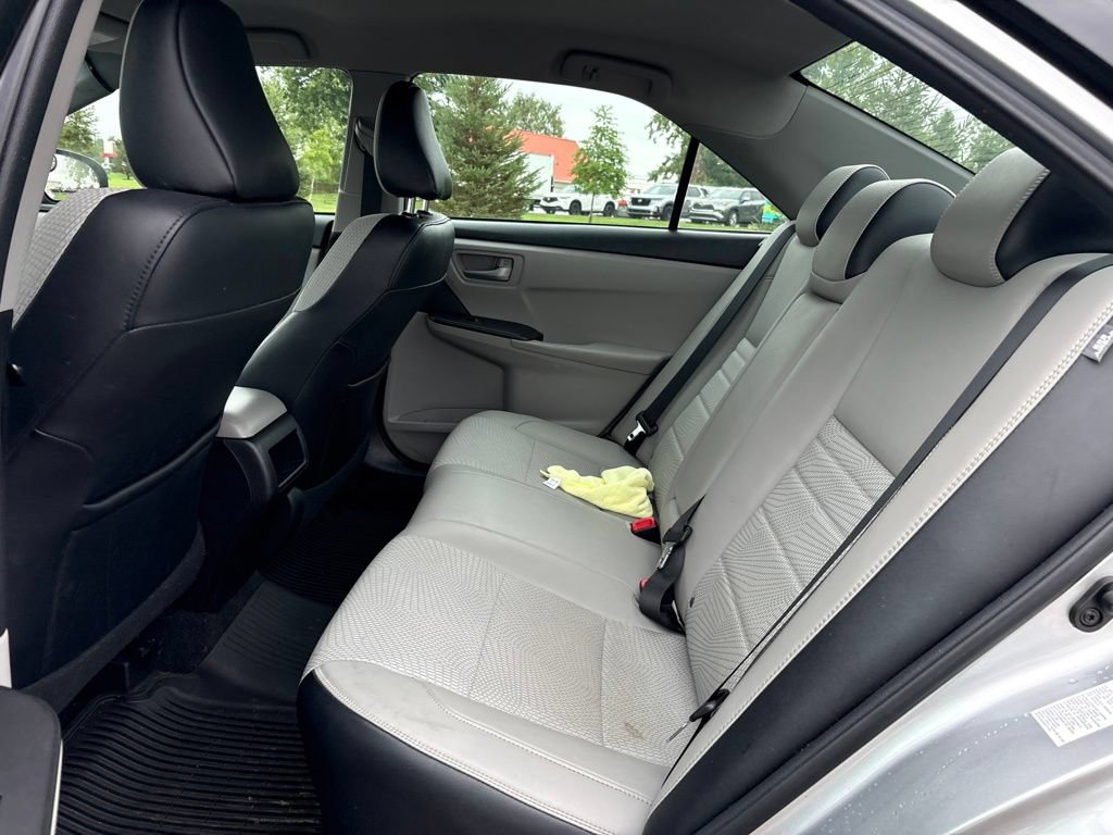 Used 2017 Toyota Camry SE FWD image 12