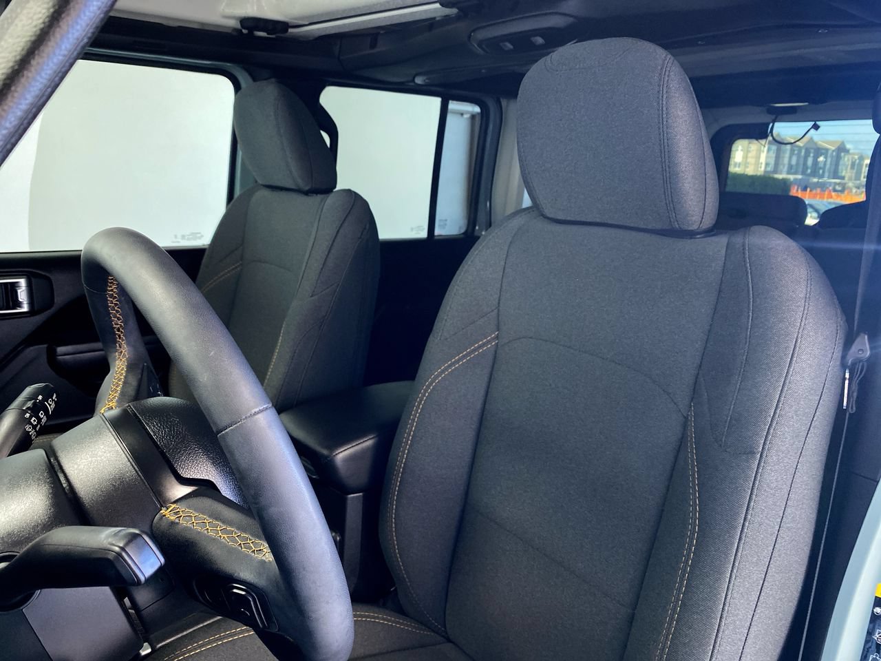 Used 2024 Jeep Wrangler Unlimited w/ Convenience Group AWD/4WD image 19