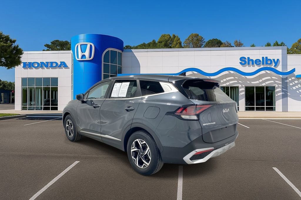 Used 2024 Kia Sportage LX image 6