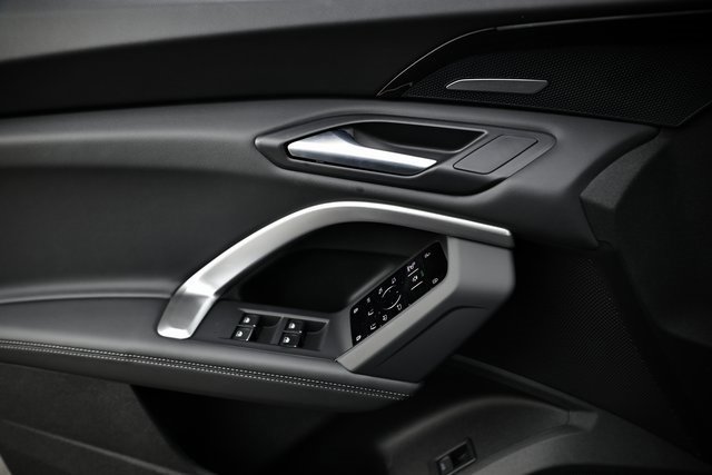 New 2025 Audi Q5 Premium Plus image 14